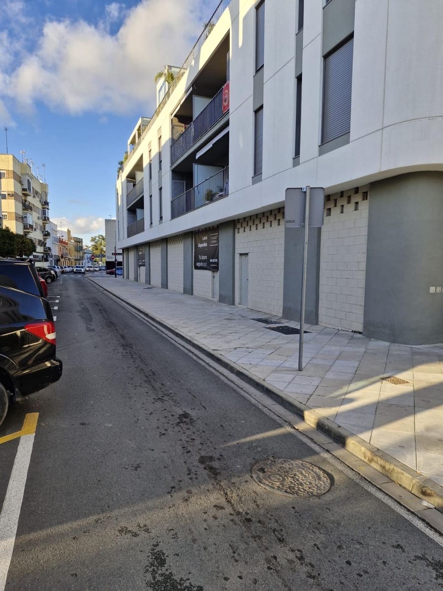 Commercial for sale in Dos Hermanas - € 105,000 (Ref: 9530647)