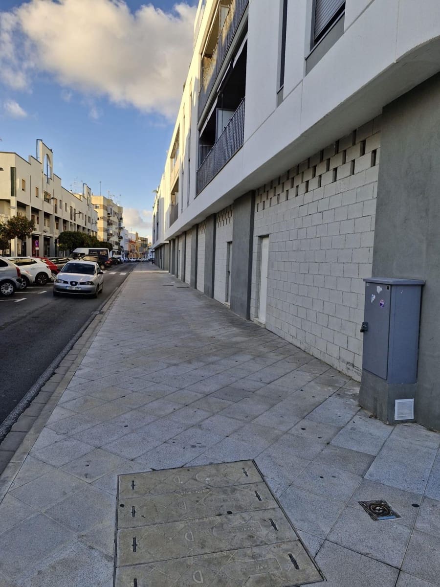 Commercial for sale in Dos Hermanas - € 105,000 (Ref: 9530647)