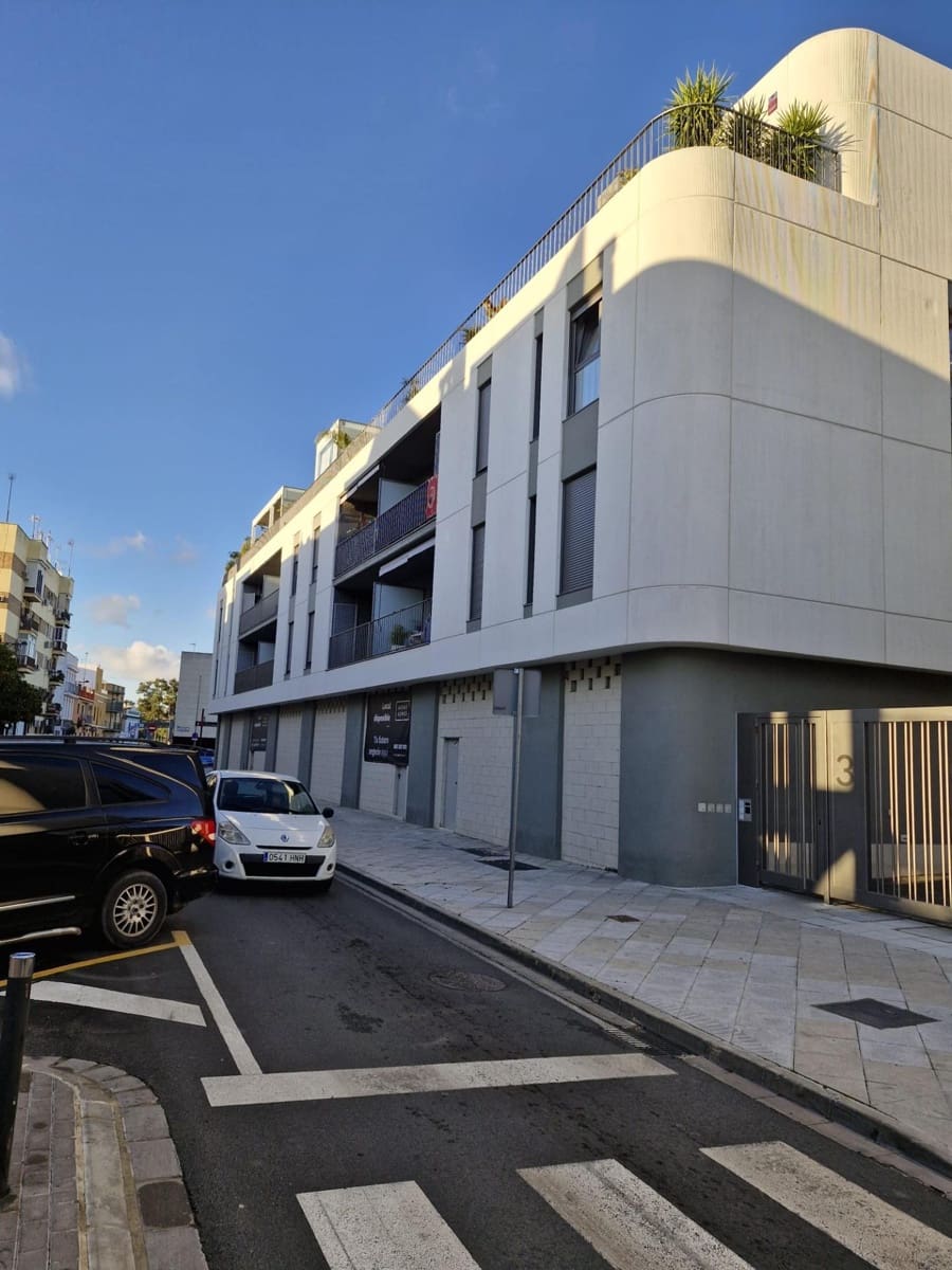 Commercial for sale in Dos Hermanas - € 105,000 (Ref: 9530647)