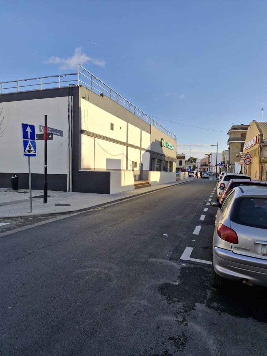 Commercial for sale in Dos Hermanas - € 105,000 (Ref: 9530647)