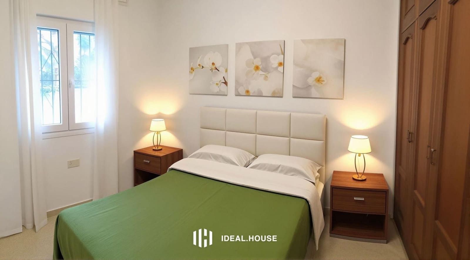 Chalet de 4 habitaciones en Carmona en venta con piscina garaje - 450.000 € (Ref: 9533819)