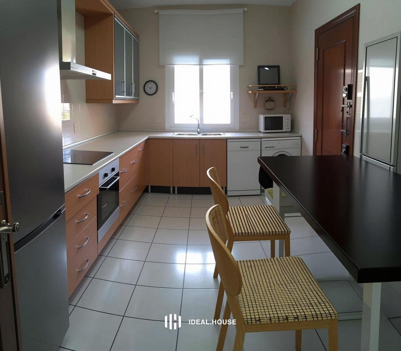 4 bedroom Villa for sale in Carmona with pool garage - € 450,000 (Ref: 9533819)