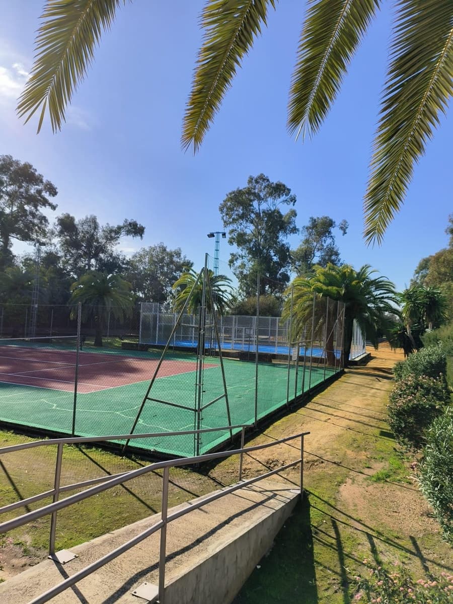 4 bedroom Villa for sale in Carmona with pool garage - € 450,000 (Ref: 9533819)