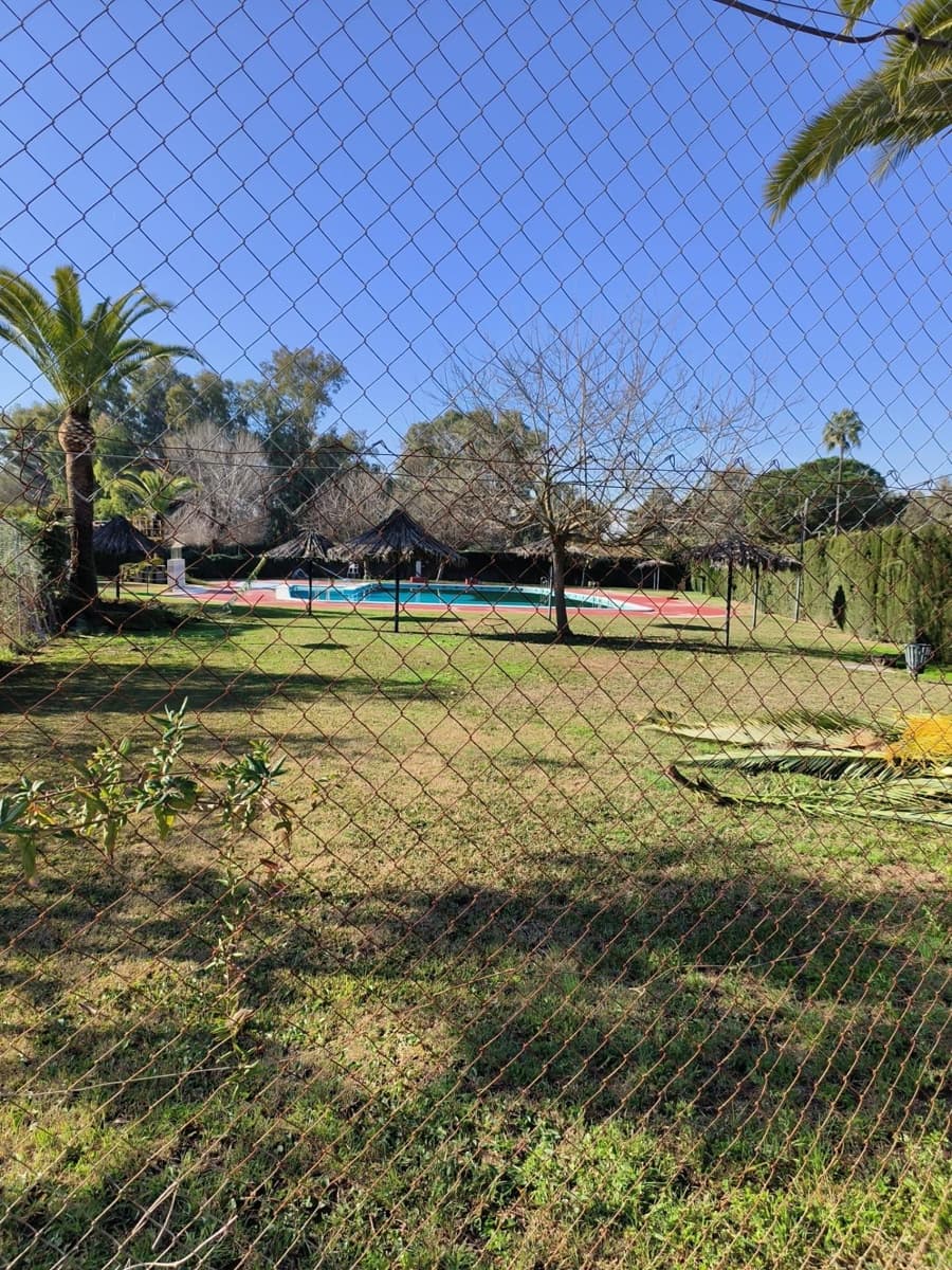 4 bedroom Villa for sale in Carmona with pool garage - € 450,000 (Ref: 9533819)