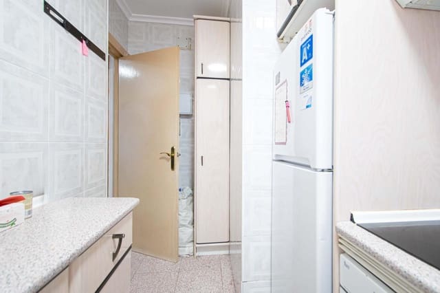 3 makuuhuone Asunto myytävänä paikassa Nervión, Sevilla kaupunki - 250 000 € (Ref: 9533820)