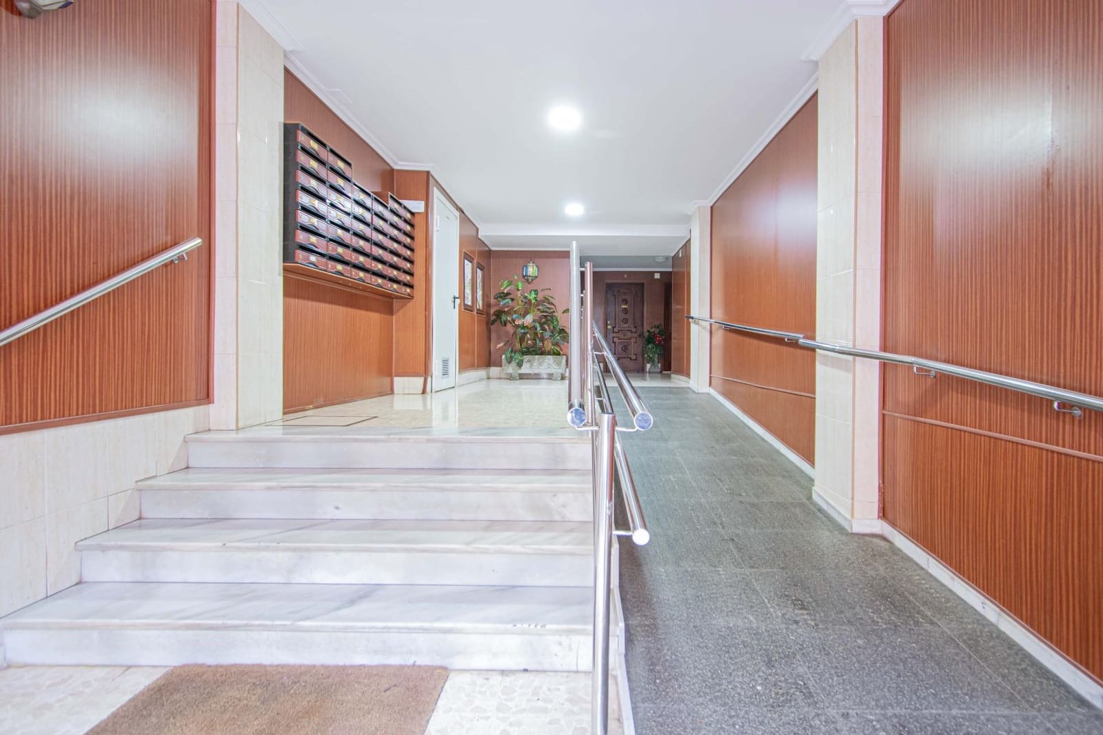 4 camera da letto Appartamento in vendita in Siviglia citta - 195.000 € (Rif: 9536006)