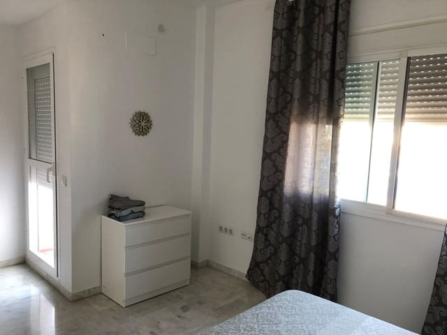 4 soveværelse Rækkehus til salg i Coria del Río med swimmingpool - € 229.000 (Ref: 9541198)