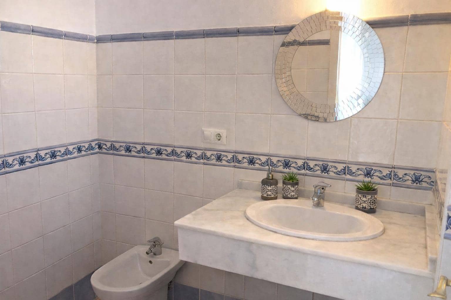 4 soveværelse Rækkehus til salg i Coria del Rio med swimmingpool - € 229.000 (Ref: 9541198)