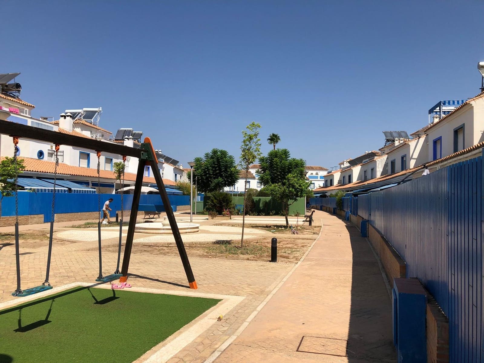 4 soveværelse Rækkehus til salg i Coria del Rio med swimmingpool - € 229.000 (Ref: 9541198)