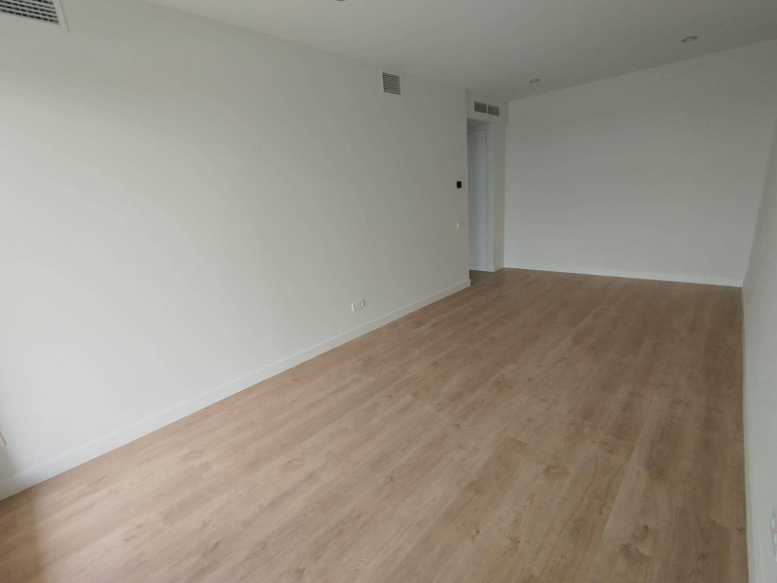 2 bedroom Flat for rent in Mairena del Aljarafe with pool garage - € 1,000 (Ref: 9541201)