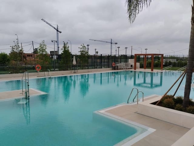 2 bedroom Flat for rent in Mairena del Aljarafe with pool garage - € 1,000 (Ref: 9541201)