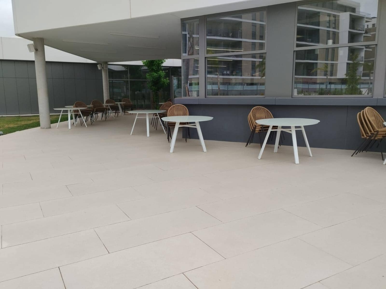 2 bedroom Flat for rent in Mairena del Aljarafe with pool garage - € 1,000 (Ref: 9541201)