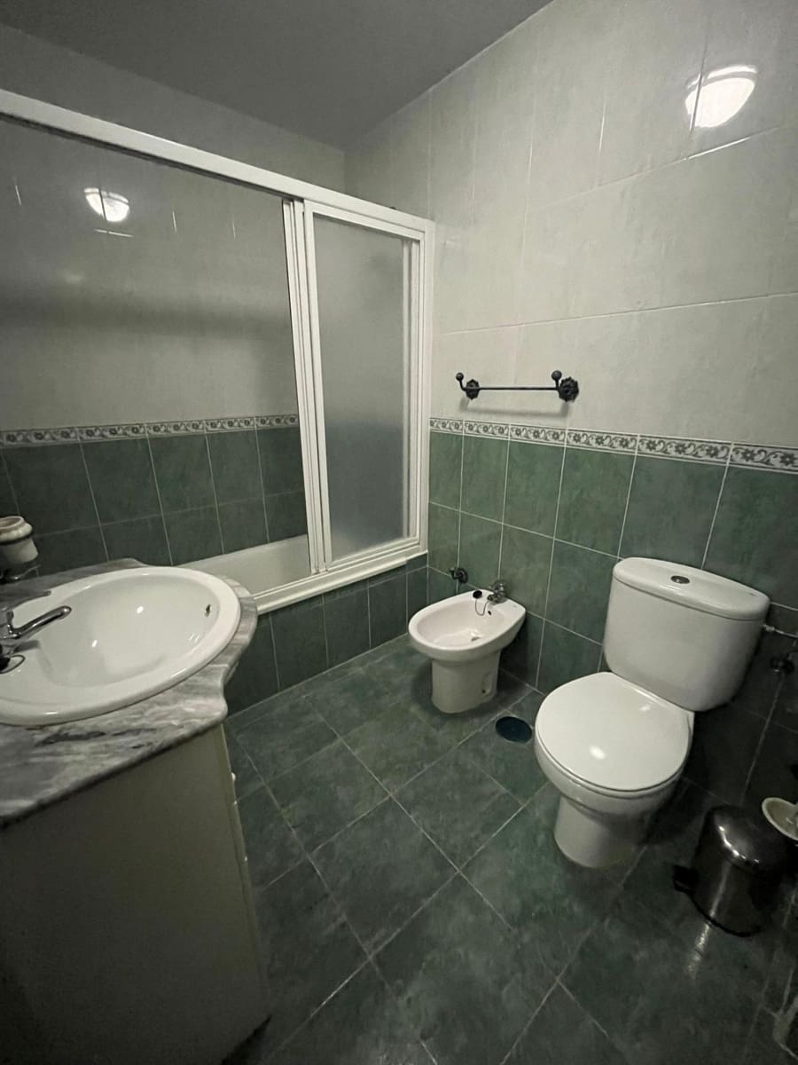 3 bedroom Flat for sale in Villamartin - € 115,000 (Ref: 9543725)