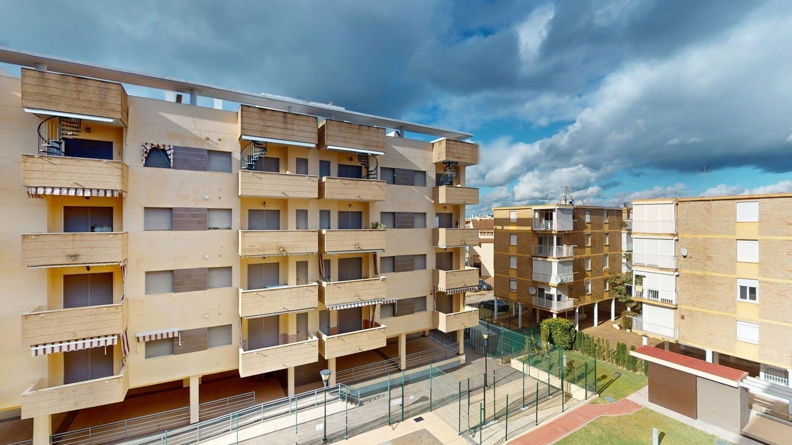 2 bedroom Flat for sale in Isla Cristina with pool garage - € 215,000 (Ref: 9543726)