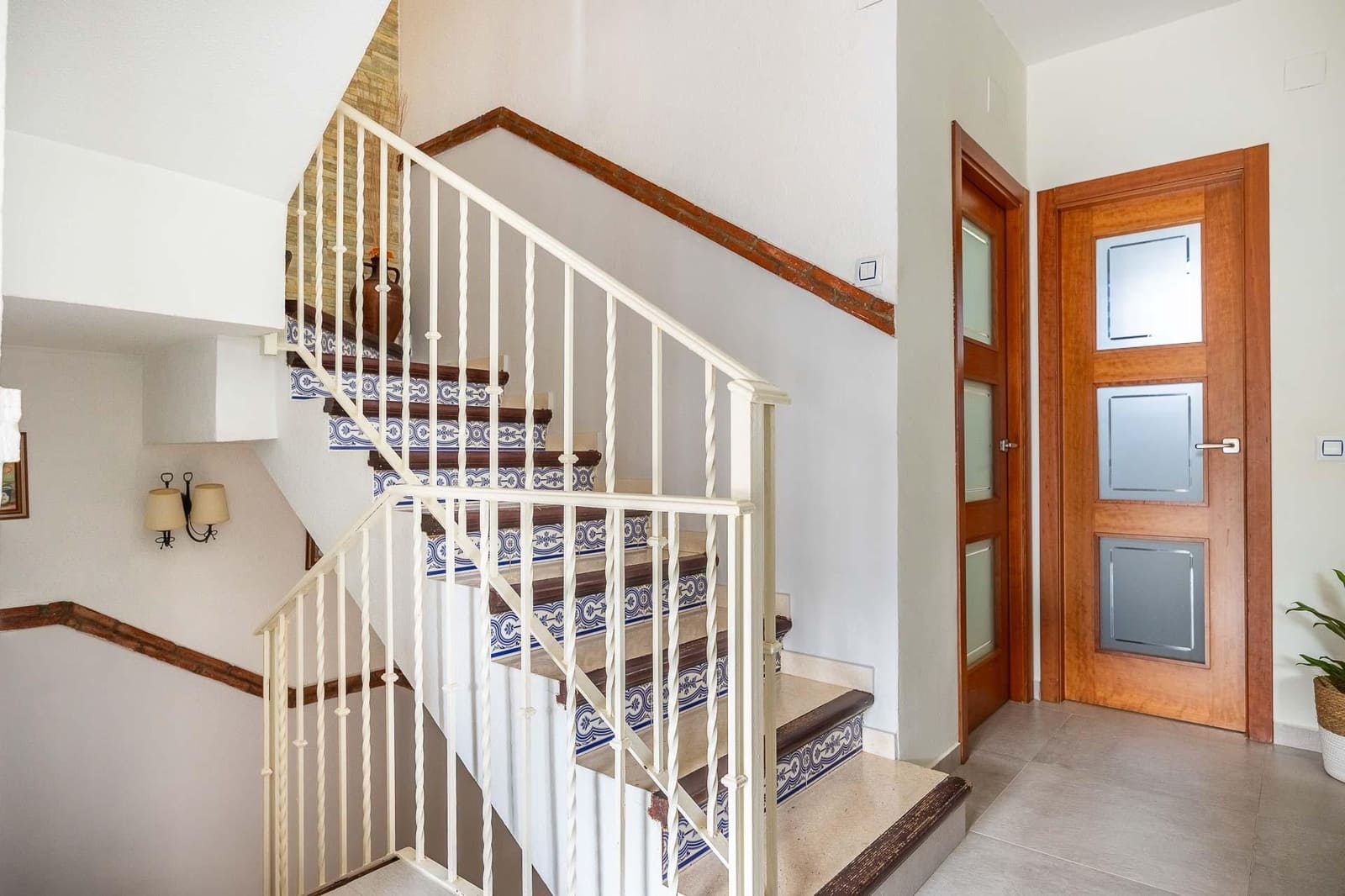 4 soveværelse Rækkehus til salg i Sevilla by med garage - € 360.000 (Ref: 9543727)