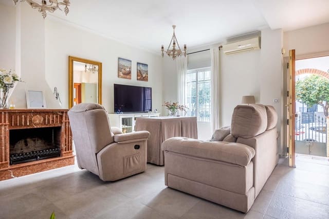 4 soveværelse Rækkehus til salg i Sevilla by med garage - € 360.000 (Ref: 9543727)