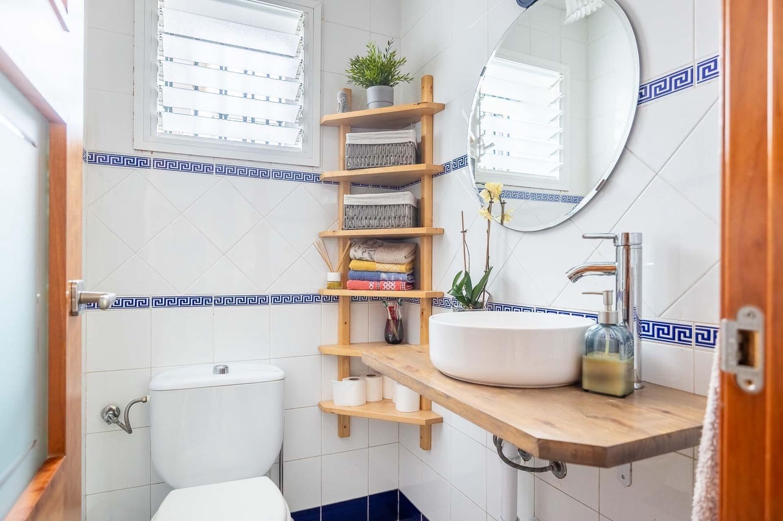 4 soveværelse Rækkehus til salg i Sevilla by med garage - € 360.000 (Ref: 9543727)