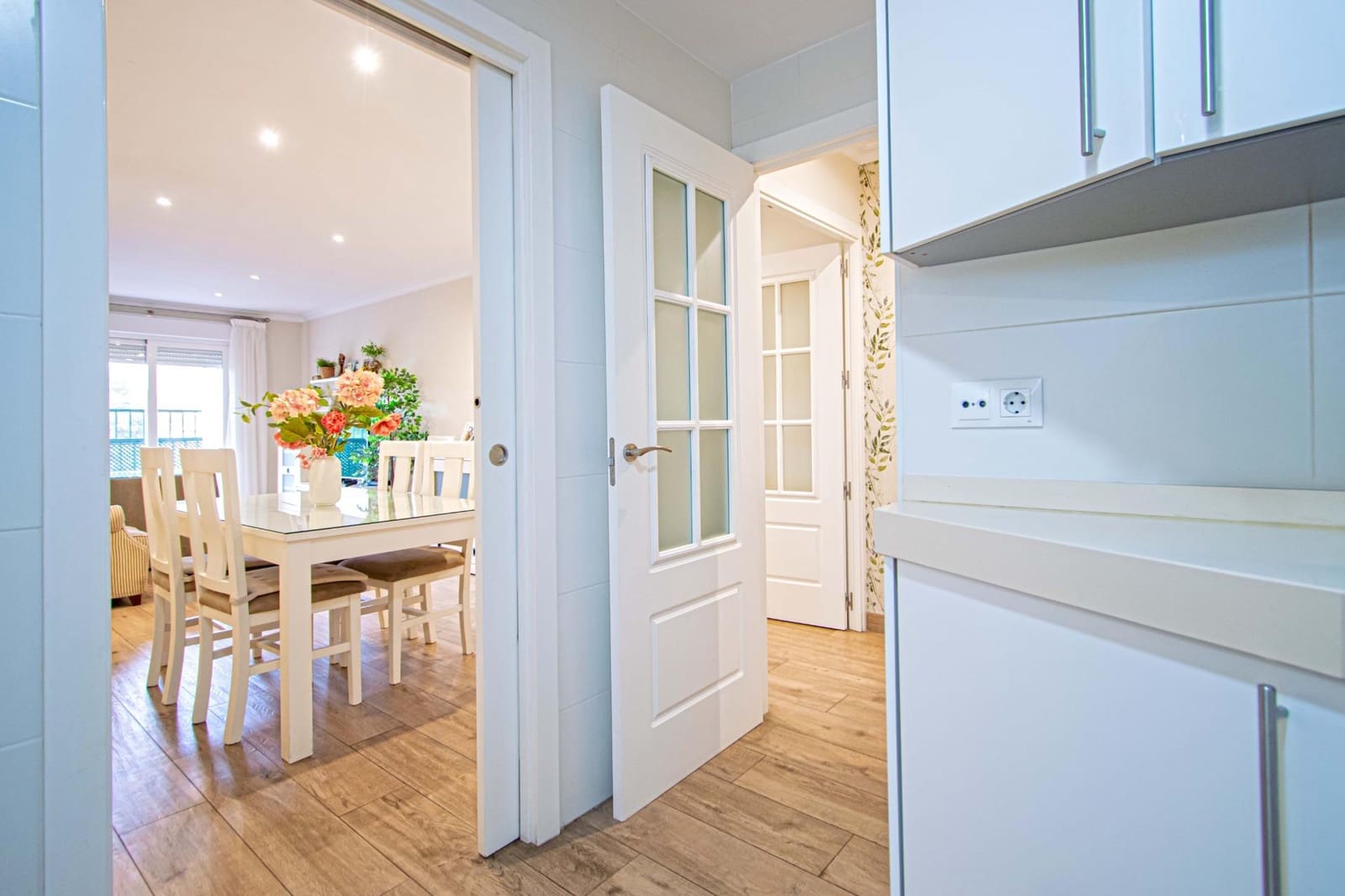 3 soveværelse Lejlighed til salg i Sevilla by med garage - € 380.000 (Ref: 9548308)