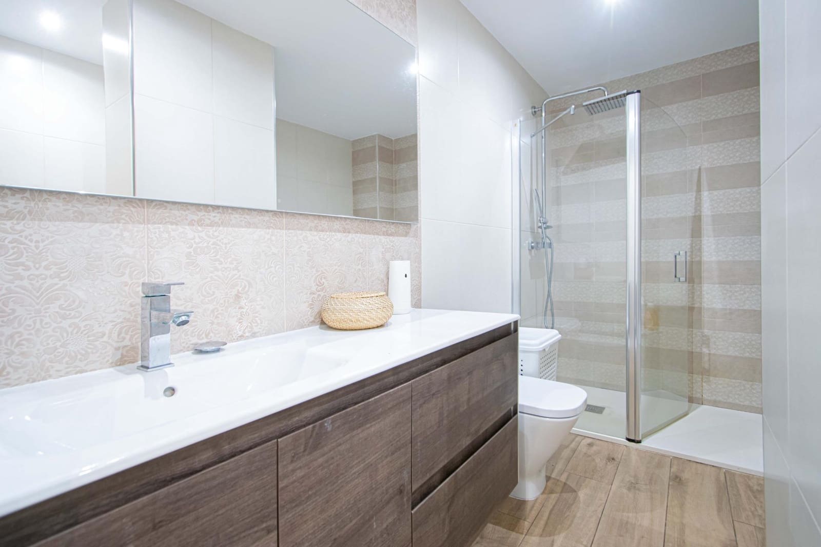 3 soveværelse Lejlighed til salg i Sevilla by med garage - € 380.000 (Ref: 9548308)