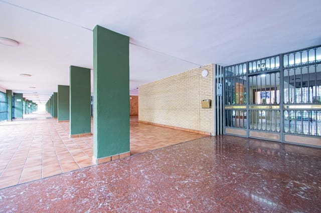 3 soveværelse Lejlighed til salg i Sevilla by med garage - € 380.000 (Ref: 9548308)