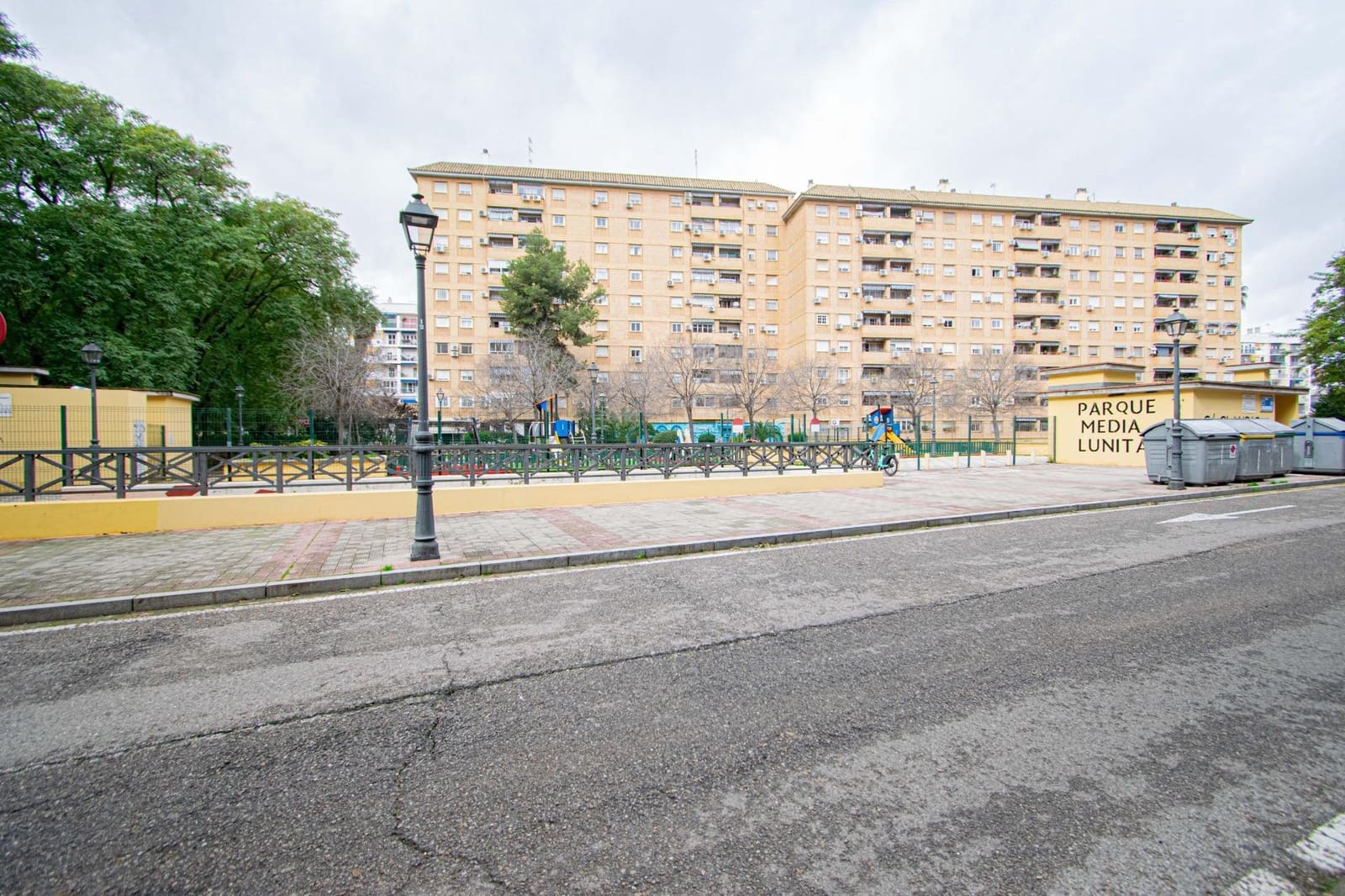 3 soveværelse Lejlighed til salg i Sevilla by med garage - € 380.000 (Ref: 9548308)