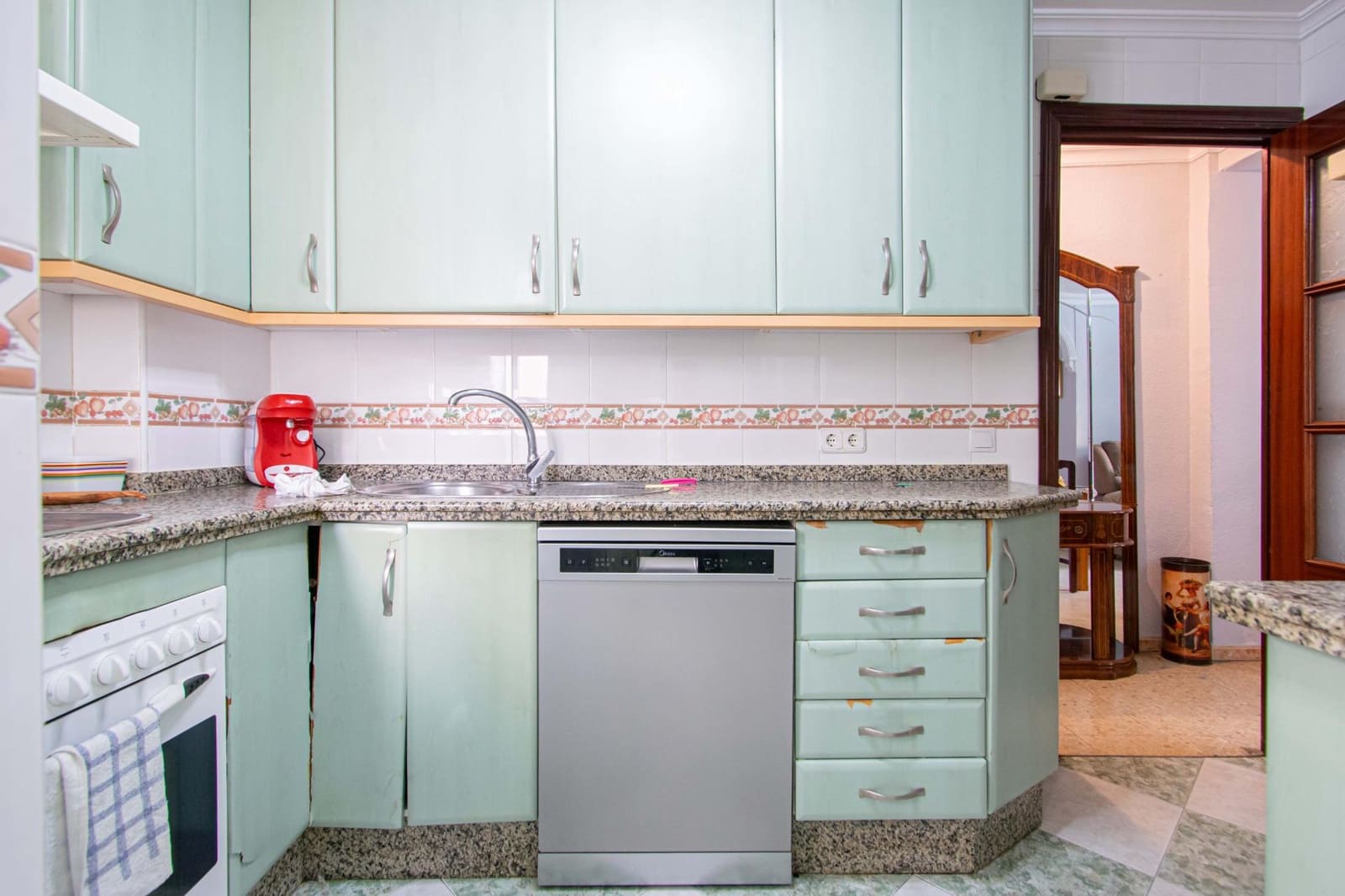 3 makuuhuone Huoneisto myytävänä paikassa Sevilla kaupunki - 180 000 € (Ref: 9548309)