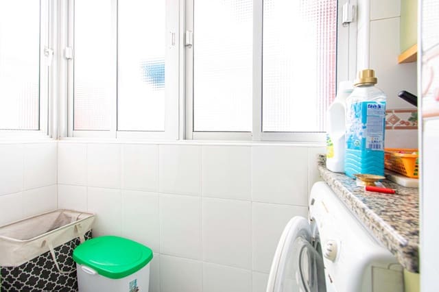 3 sypialnia Apartament na sprzedaż w Miasto Sewilla - 180 000 € (Ref: 9548309)