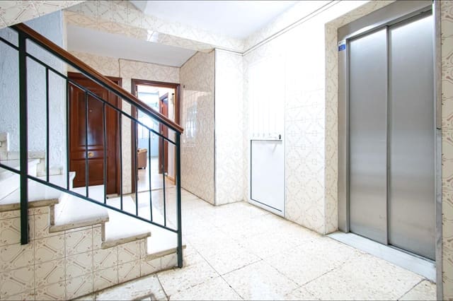 3 sypialnia Apartament na sprzedaż w Miasto Sewilla - 180 000 € (Ref: 9548309)