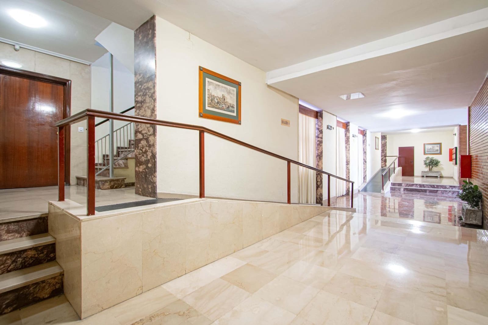 4 bedroom Flat for sale in Seville city - € 395,000 (Ref: 9551624)