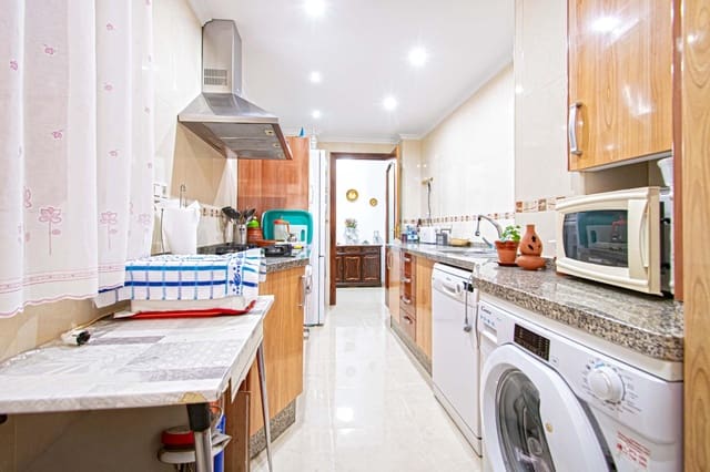 Piso de 3 habitaciones en Sevilla ciudad en venta - 118.000 € (Ref: 9551626)