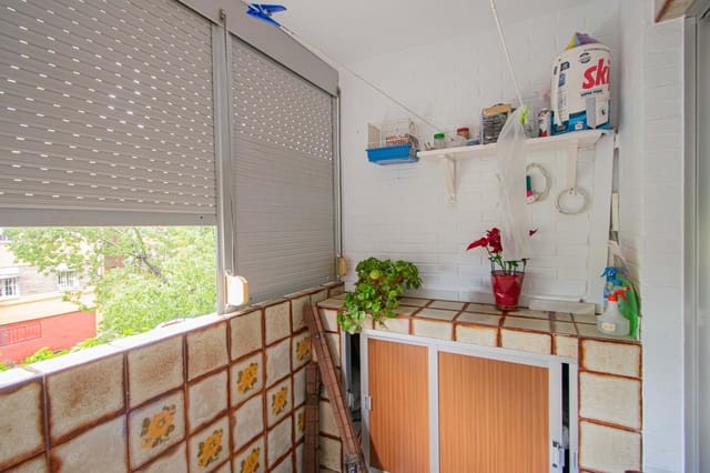 Piso de 3 habitaciones en Sevilla ciudad en venta - 118.000 € (Ref: 9551626)