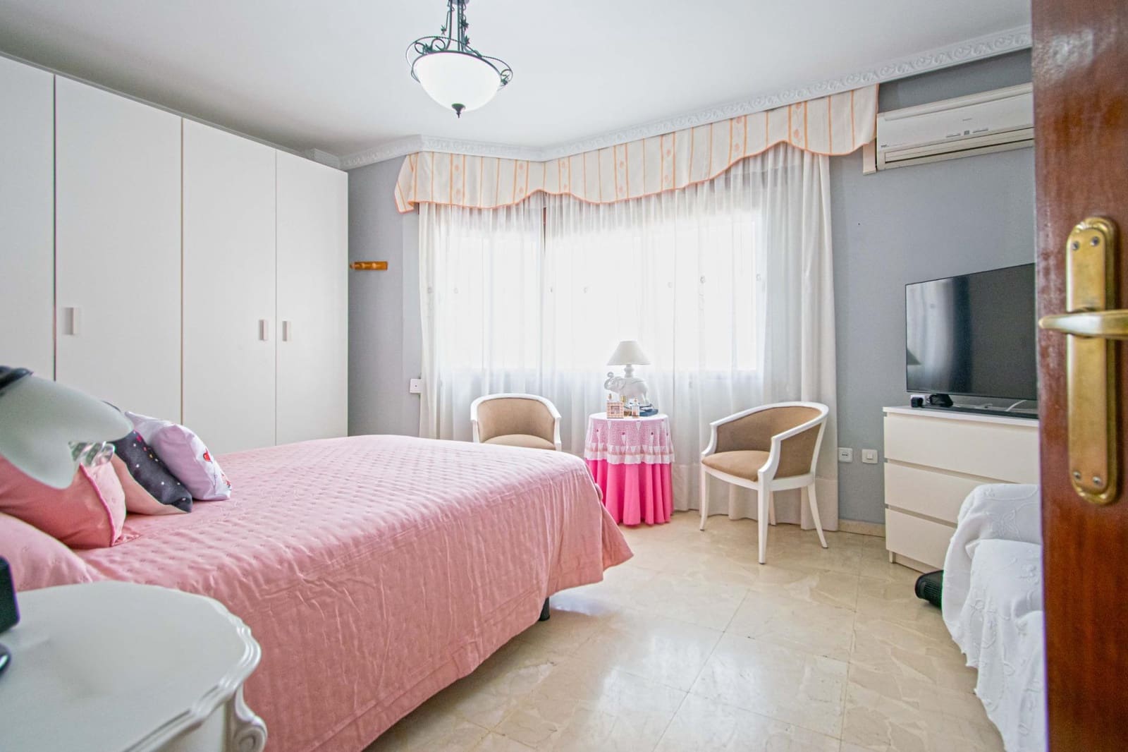 Apartamento de 4 habitaciones en Sevilla ciudad en venta - 250.000 € (Ref: 9551627)