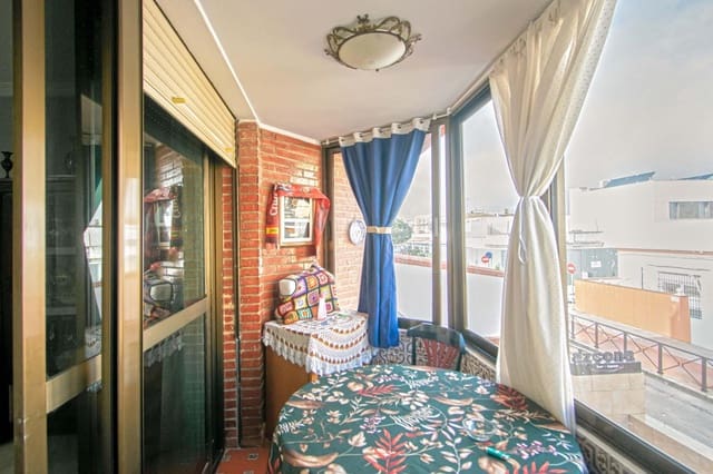 Apartamento de 4 habitaciones en Bellavista, Sevilla ciudad en venta - 250.000 € (Ref: 9551627)