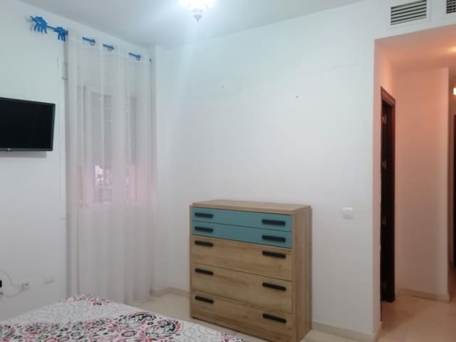 3 Zimmer Wohnung zu vermieten in Sevilla Stadt - 1.200 € (Ref: 9561892)