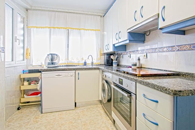 4 soveværelse Lejlighed til salg i Sevilla by - € 229.000 (Ref: 9561894)