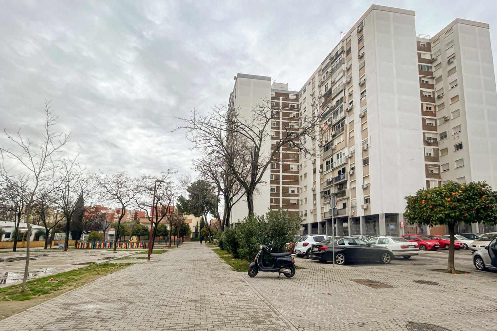 4 Zimmer Wohnung zu verkaufen in Sevilla Stadt - 229.000 € (Ref: 9561894)