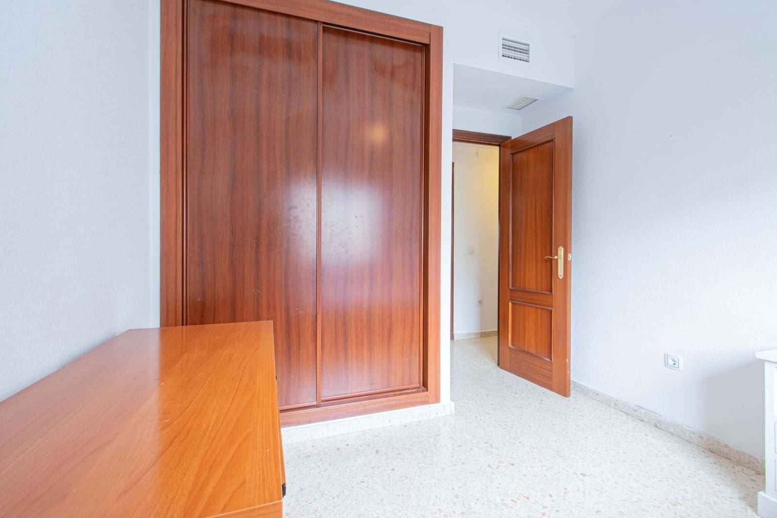 3 quarto Apartamento para arrendar em Sevilha cidade com garagem - 850 € (Ref: 9565319)