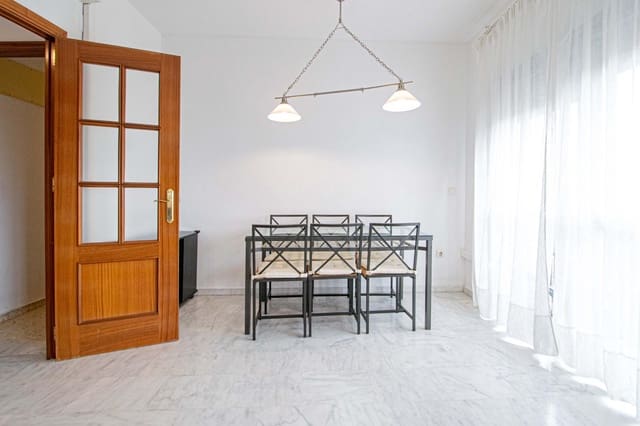 3 quarto Apartamento para arrendar em Sevilha cidade com garagem - 850 € (Ref: 9565319)