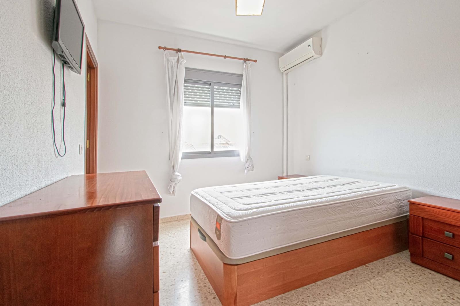 3 quarto Apartamento para arrendar em Sevilha cidade com garagem - 850 € (Ref: 9565319)