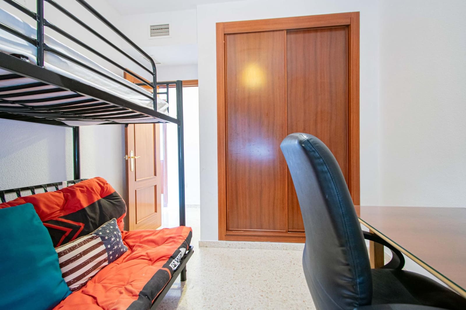 3 quarto Apartamento para arrendar em Sevilha cidade com garagem - 850 € (Ref: 9565319)