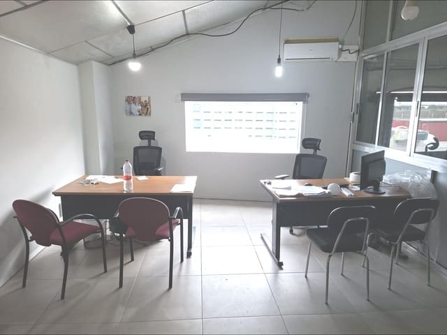 Negocio en La Rinconada en venta - 159.000 € (Ref: 9568735)