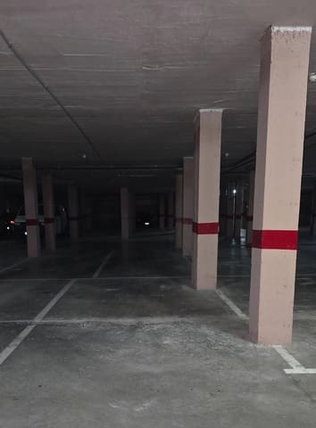 Autotalli myytävänä paikassa Dos Hermanas - 6 750 € (Ref: 9574693)