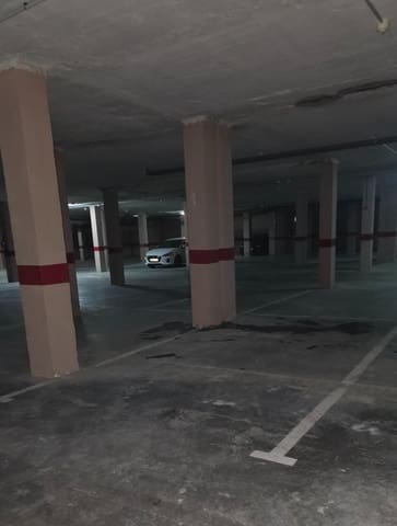 Autotalli myytävänä paikassa Dos Hermanas - 6 750 € (Ref: 9574693)