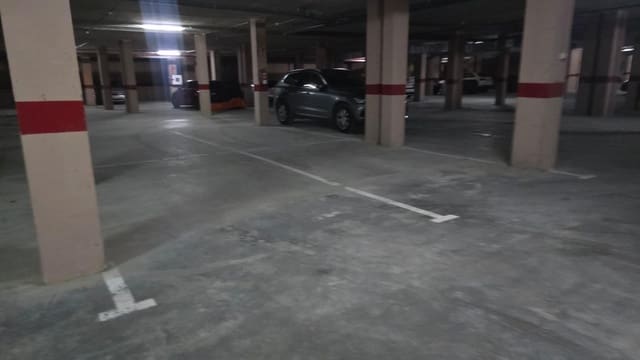 Garage til salg i Dos Hermanas - € 6.750 (Ref: 9574693)