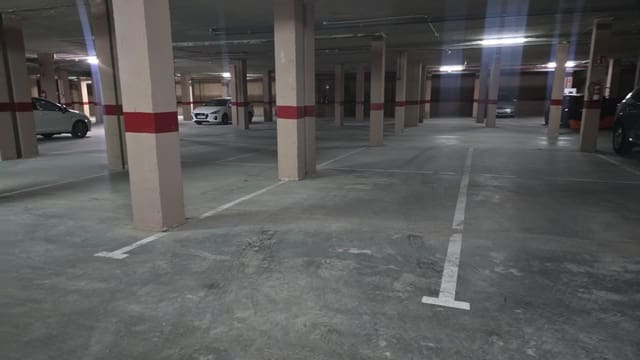 Garage til salg i Dos Hermanas - € 6.750 (Ref: 9574693)