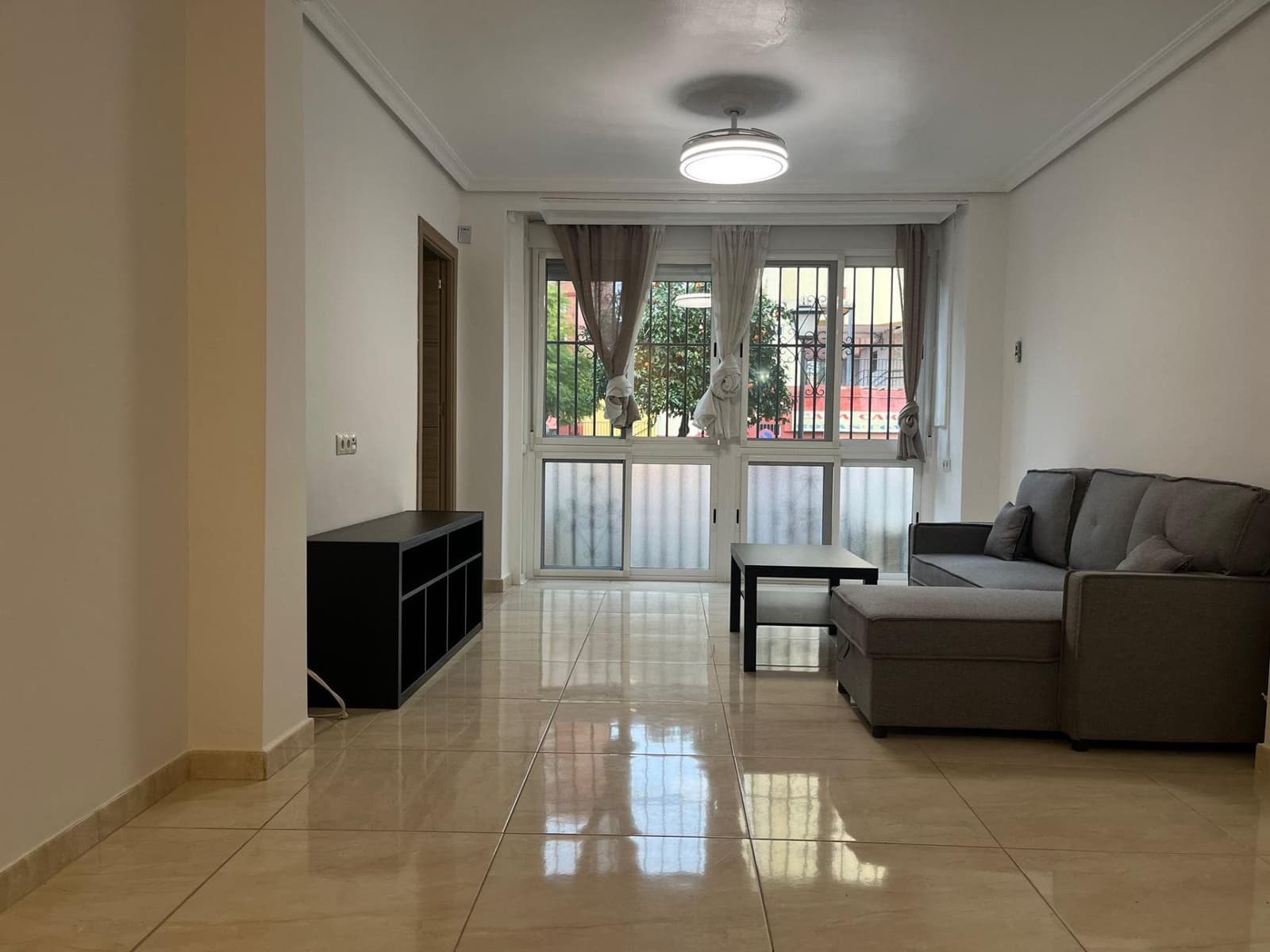 2 bedroom Apartment for rent in Seville city - € 900 (Ref: 9586590)