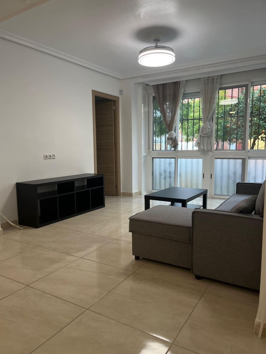 2 bedroom Apartment for rent in Seville city - € 900 (Ref: 9586590)