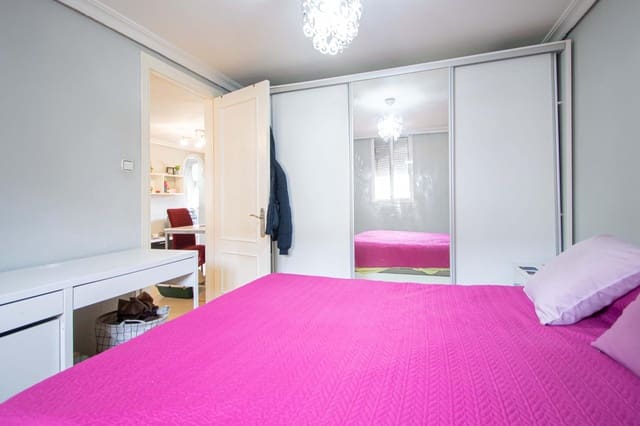 2 makuuhuone Asunto myytävänä paikassa Sevilla kaupunki - 75 000 € (Ref: 9591383)