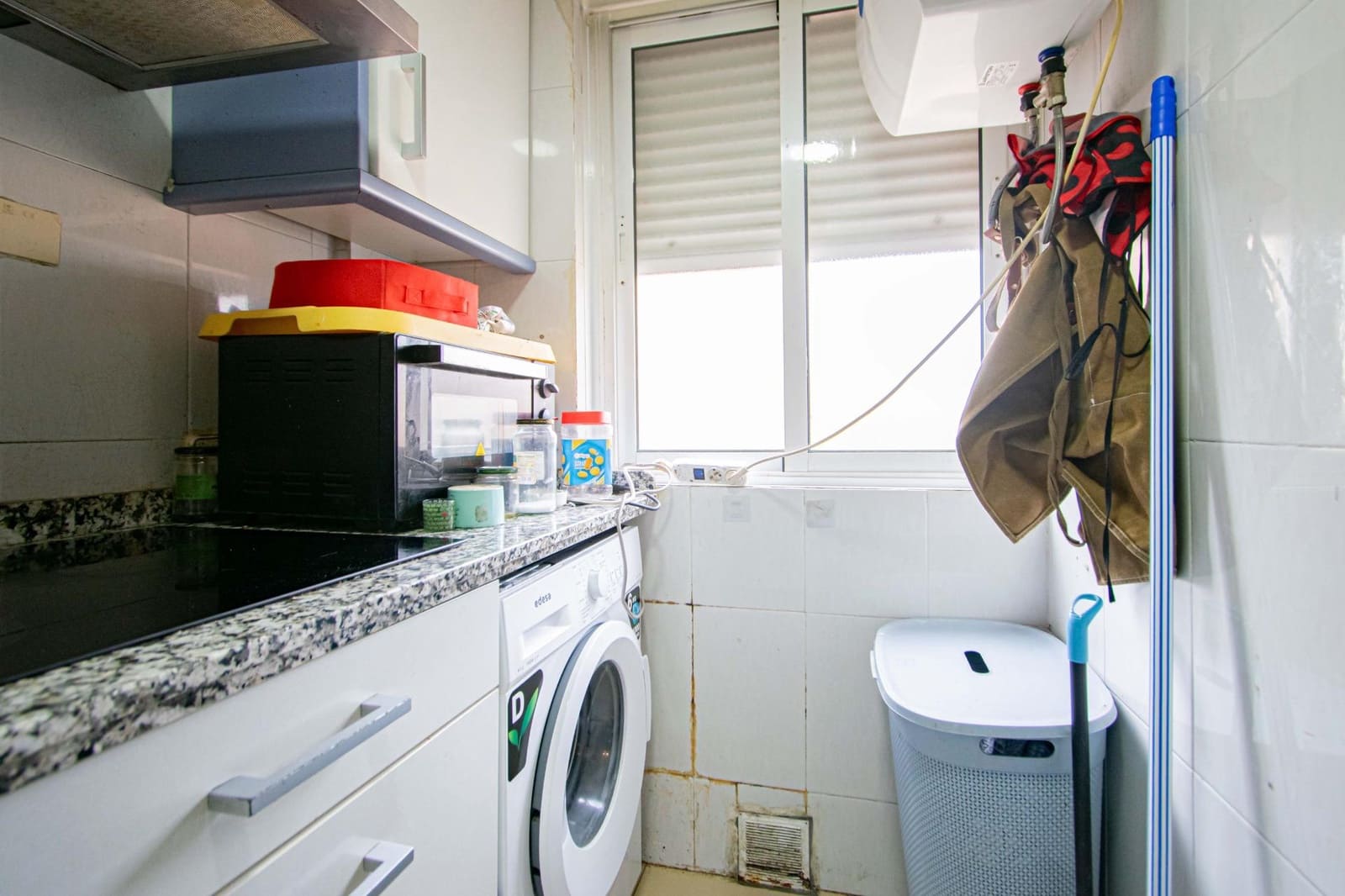 2 makuuhuone Asunto myytävänä paikassa Sevilla kaupunki - 75 000 € (Ref: 9591383)