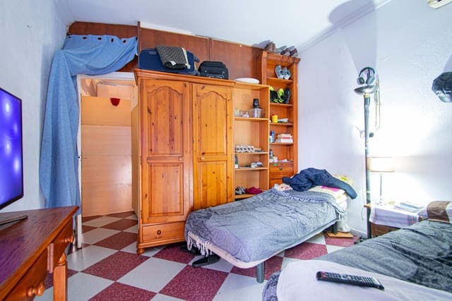 3 makuuhuone Asunto myytävänä paikassa Sevilla kaupunki - 125 000 € (Ref: 9596234)